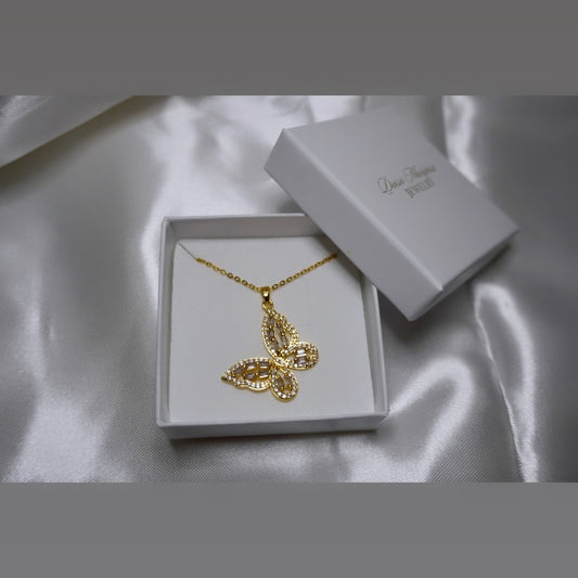 Mariposa Blanca π€